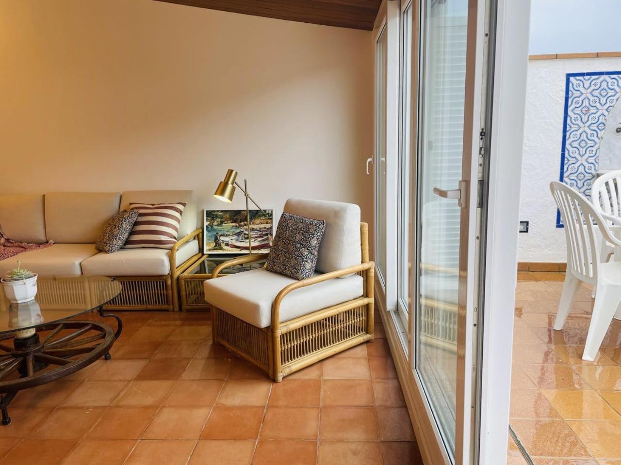 Appartement Tamariu Platja - Penthouse On Passeig Del Mar. Extérieur photo
