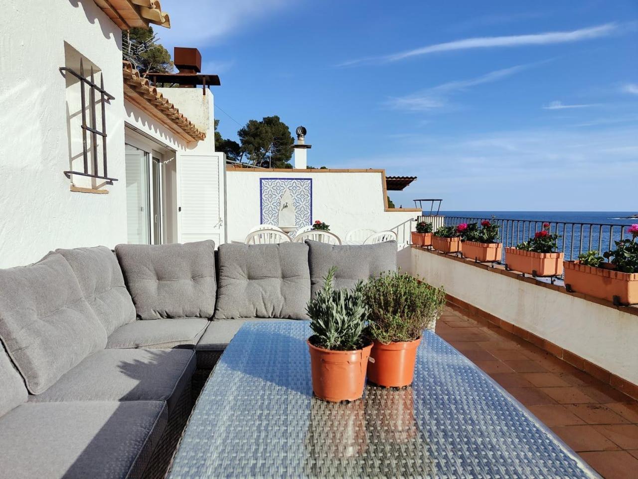Appartement Tamariu Platja - Penthouse On Passeig Del Mar. Extérieur photo