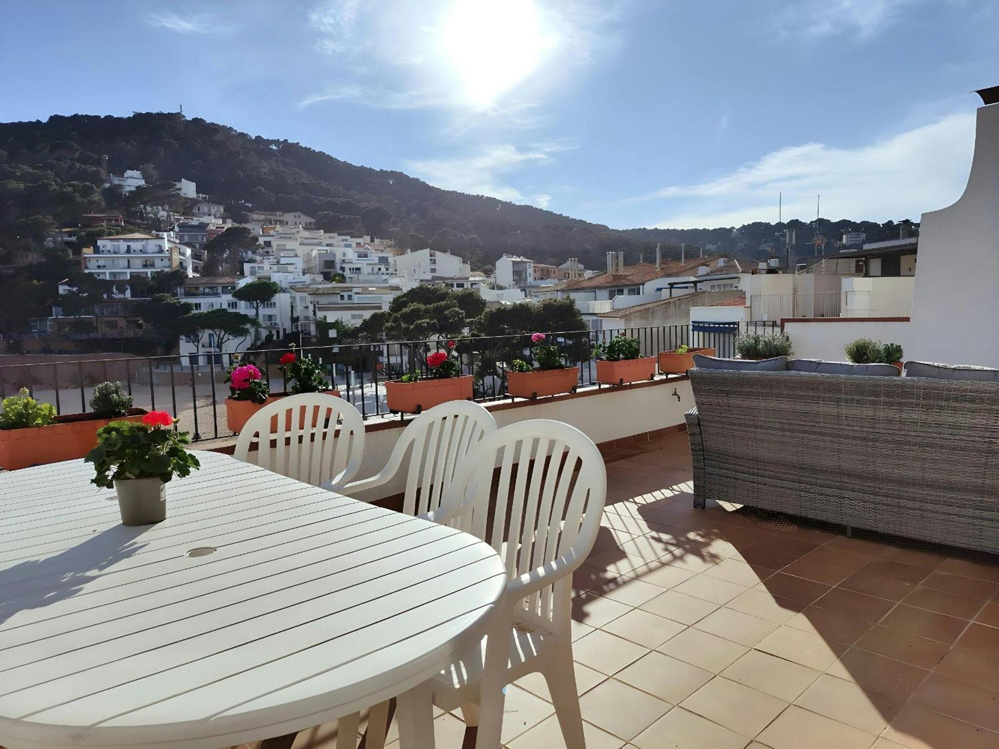 Appartement Tamariu Platja - Penthouse On Passeig Del Mar. Extérieur photo