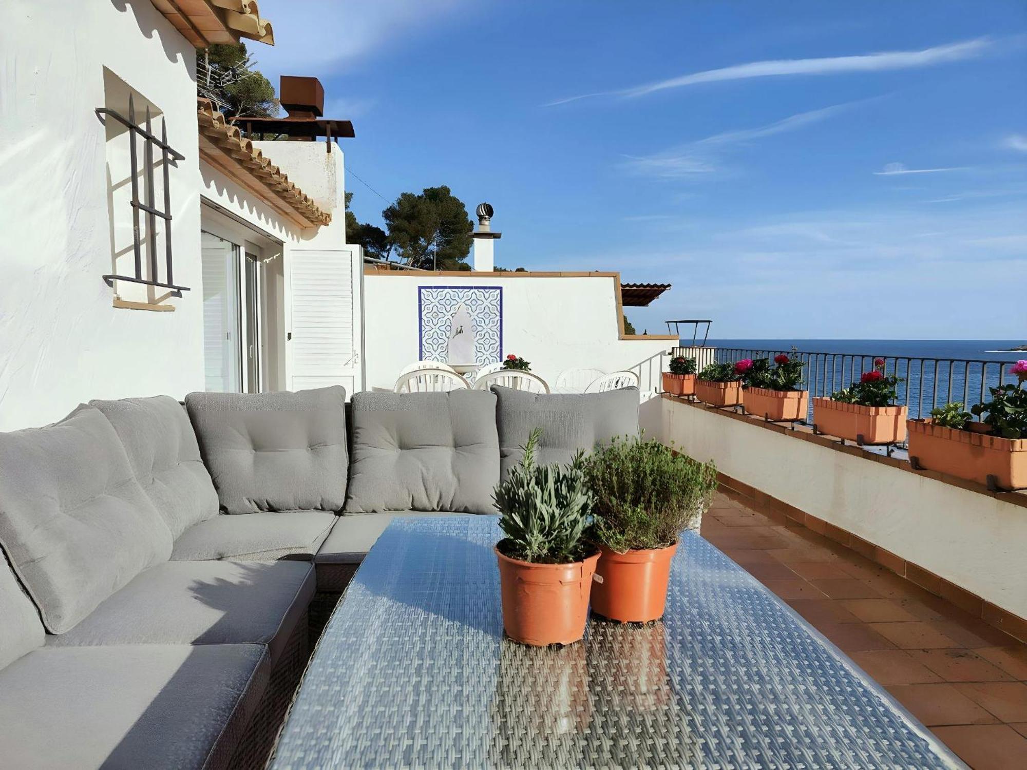 Appartement Tamariu Platja - Penthouse On Passeig Del Mar. Extérieur photo